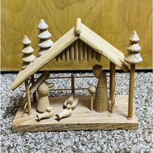Small Wooden Nativity Folk Art Style Manger Scene Holy Family Christmas Decor